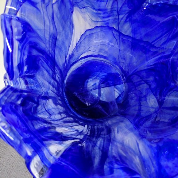 Murano Lavorazione  Arte  Swirl Blue 9 1/2" Heavy Art Glass vase. - Picture 8 of 9
